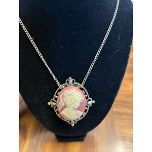 Gold Tone Necklace With Faux Cameo Pendant